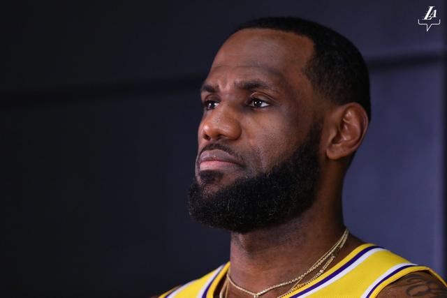 德罗赞末节超神怀特37分 公牛22分逆转胜国王