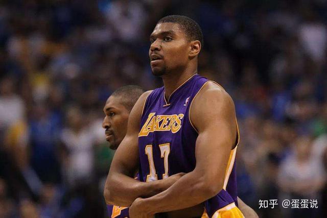 恩比德被驱逐76人险胜马刺 热火胜篮网止3连败