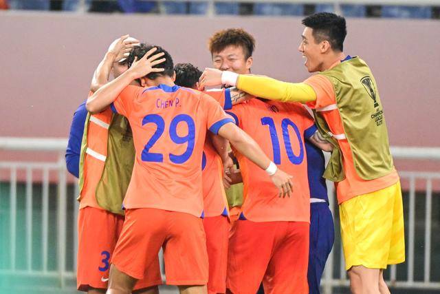 蒙克26+12库里空砍26分 国王大胜勇士4连胜